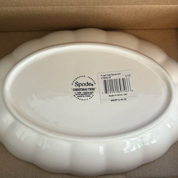 New in box Spode Fluted Oval Server Christmas Tree Dish 8.5” - Picture 6 of 7
